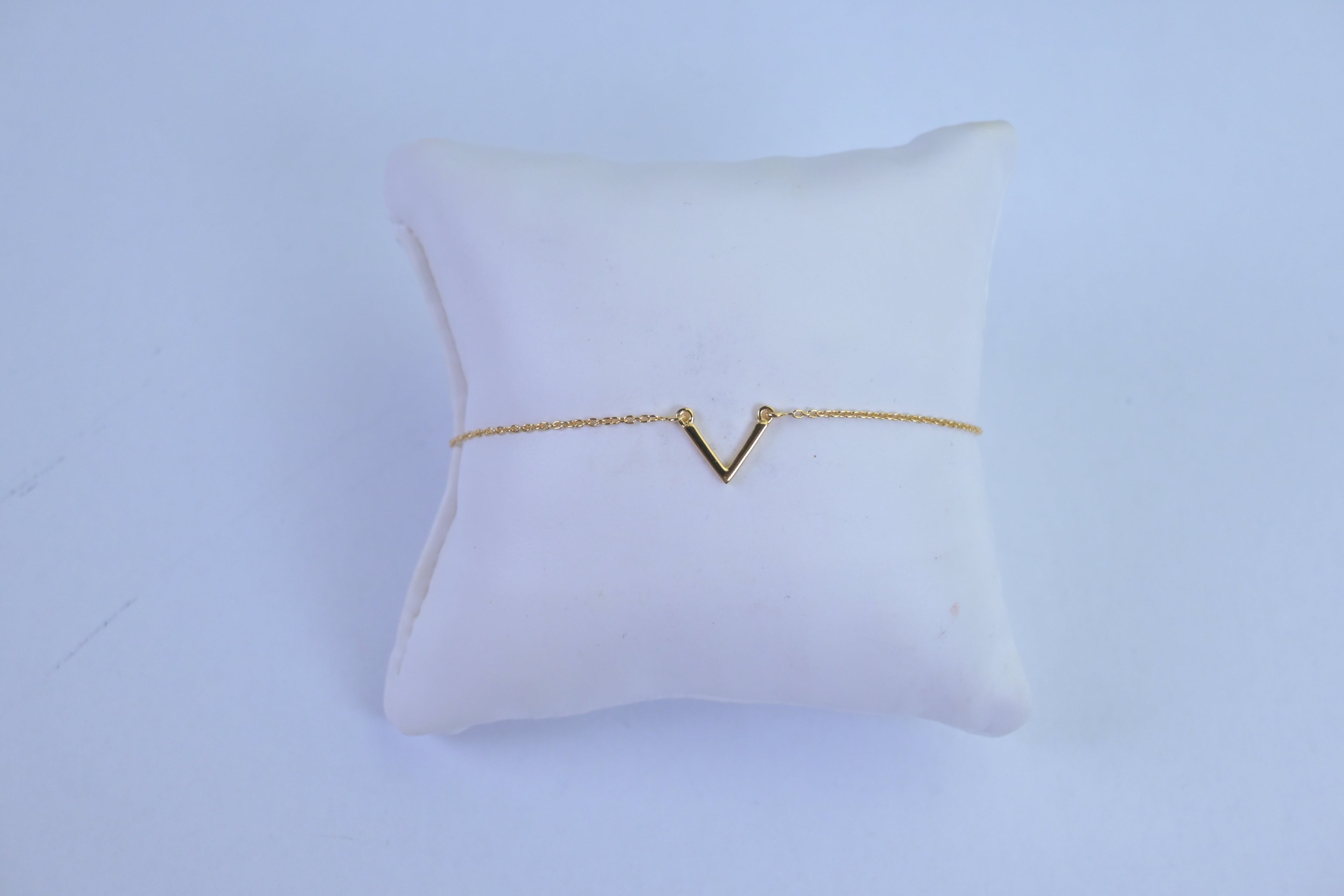 Strict V Bracelet Gold